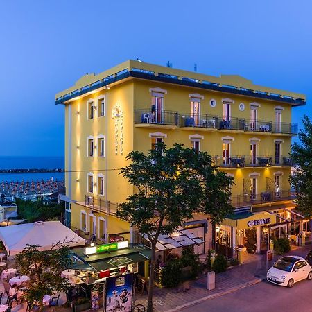 Hotel Estate ริมินี ภายนอก รูปภาพ